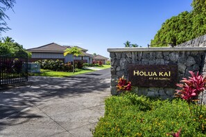 Exterior detail - Holua Kai#8  w/ Private Pool, Ocean & Golf Views, Community Pool & Spa (Kailua-Kona)