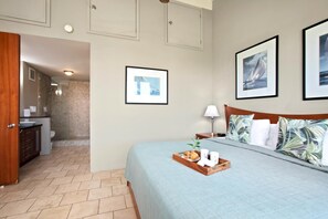 3 chambres, bureau, fer et planche à repasser, lit parapluie