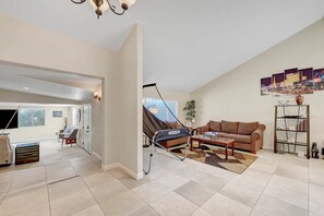 Imagen sin descripción, 4 de 85, botón