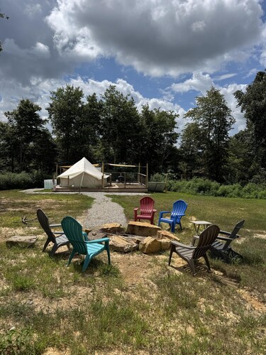 10 Point Landing - 10 Point Landing Glamping with Queen Bed & Bath