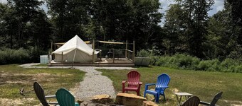 10 Point Landing - 10 Point Landing Glamping with Queen Bed & Bath