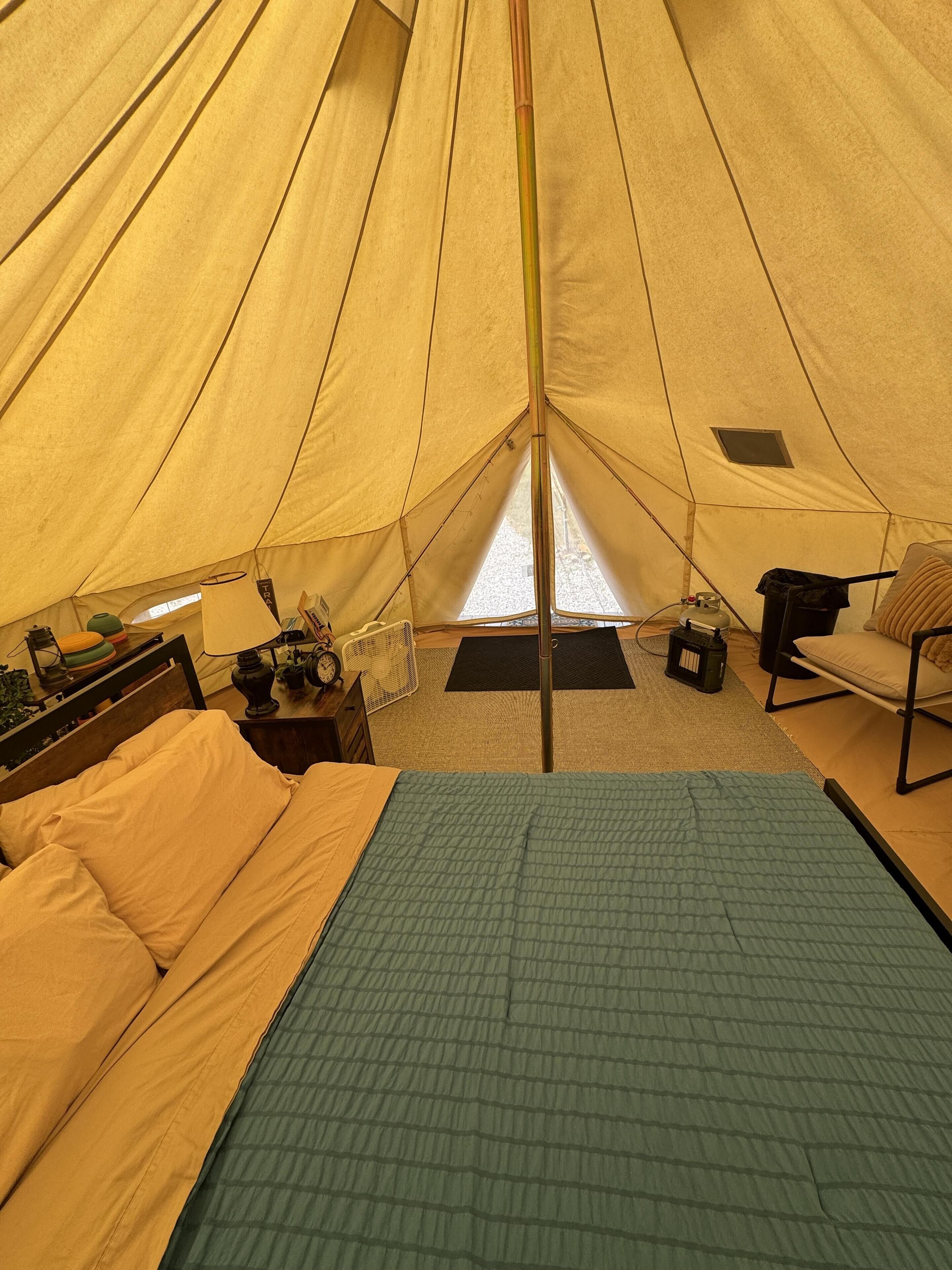 1 habitación y ropa de cama 