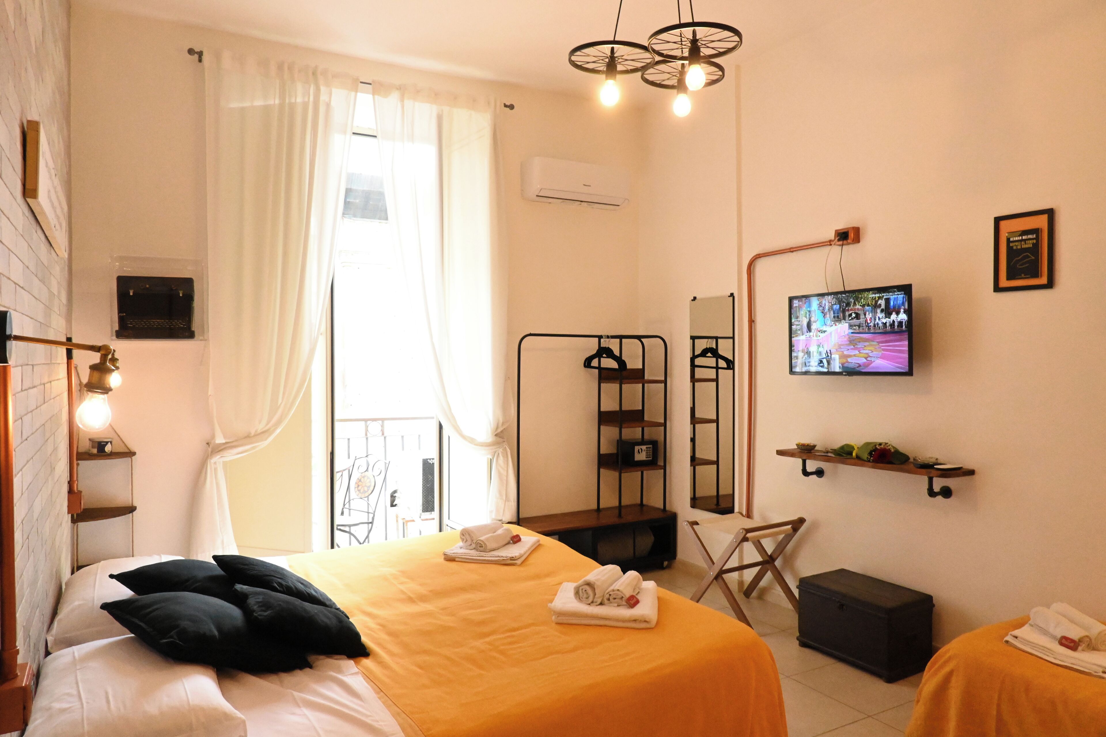 Photo - Napoli Cityscape