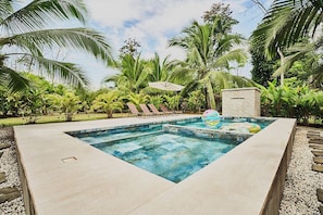 Pool - Río Celeste Rustic House located on a farm and surrounded by nature (Guatuso)