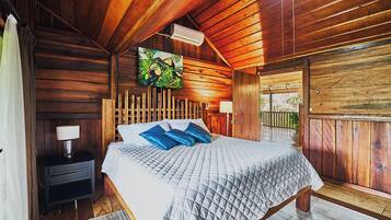 3 bedrooms, free WiFi, bed sheets, wheelchair access