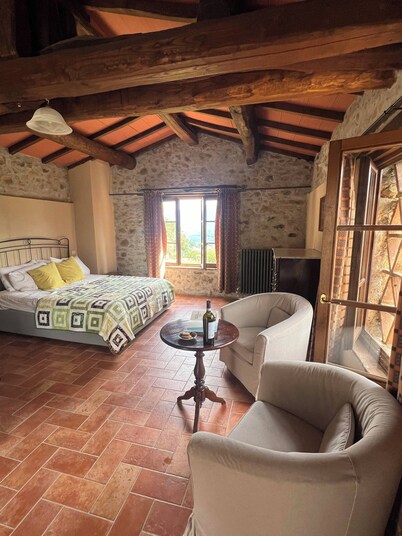 Converted Barn in Garfagnana with views of Apuan Alps