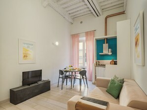 TV - Apartment in Lucca with 2 bedrooms sleeps 4 (Lucca)