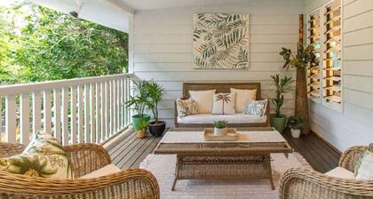 Charming Queenslander with Pool – Perfect Family or Friends Getaway in Cairns