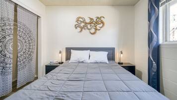 2 bedrooms, desk, iron/ironing board, free WiFi