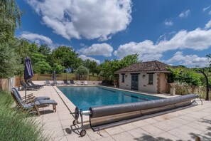 A heated pool - La Briqueterie - Five Bedroom Villa, Sleeps 10 (Rabastens)