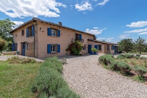 Exterior - La Briqueterie - Five Bedroom Villa, Sleeps 10 (Rabastens)