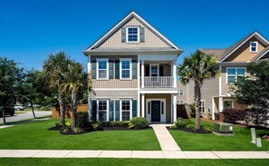 Exterior - Angel Oak Retreat – Elegant 3BR Johns Island Home, Near Beaches, Full Amenities (Charleston)