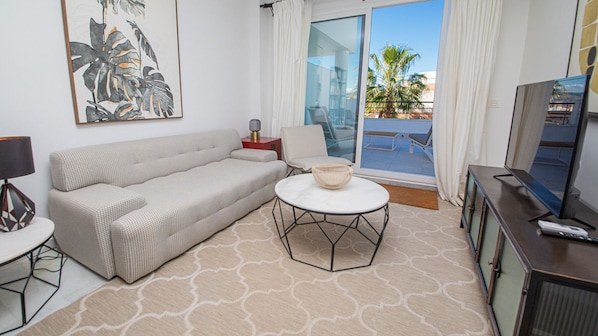 TV - Hacienda Casares Magnolia 1J (Casares)