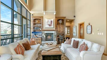 公寓客房, 3 間臥室 | 起居區