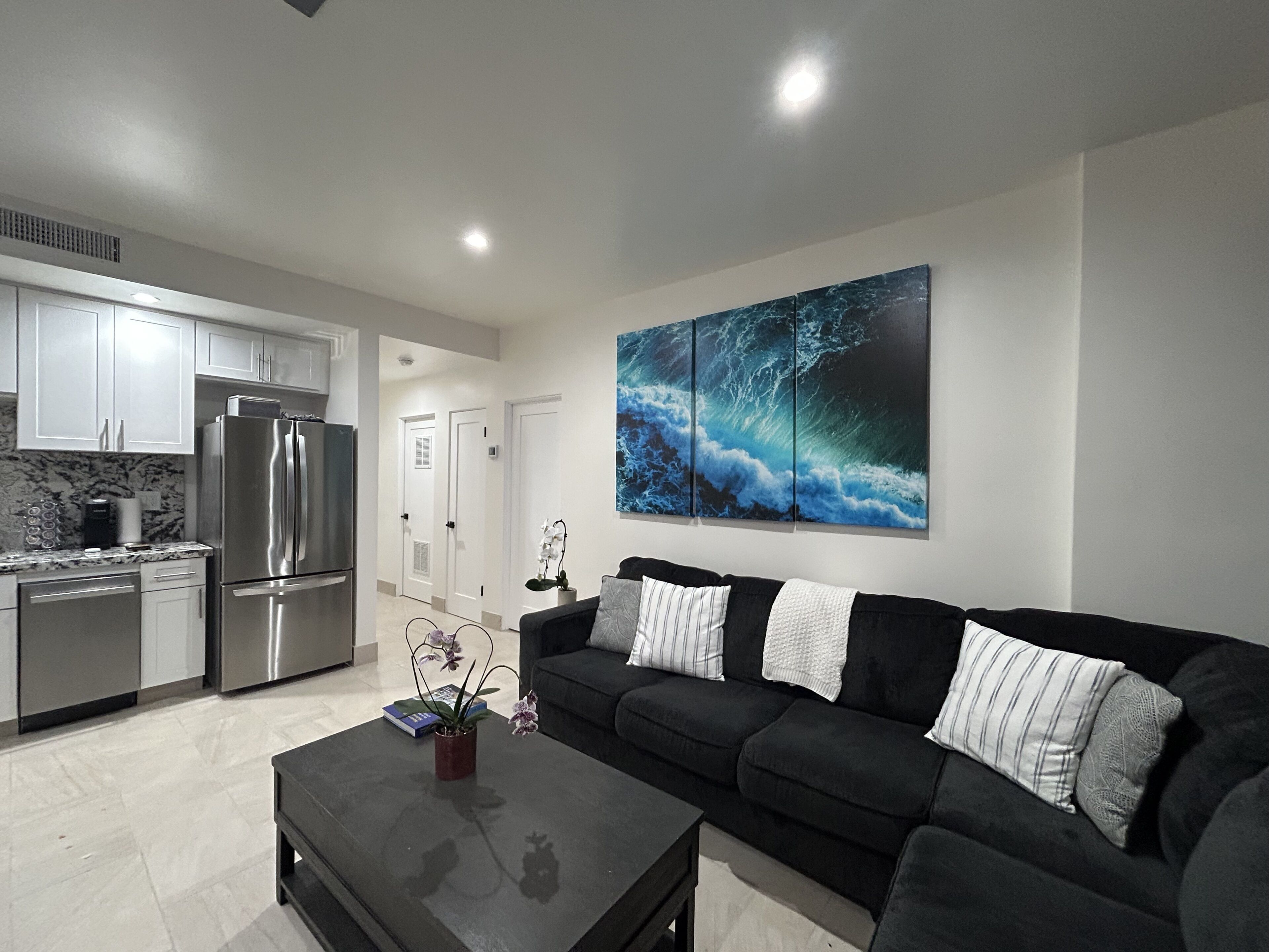 Fully Remodeled Desert Retreat!
