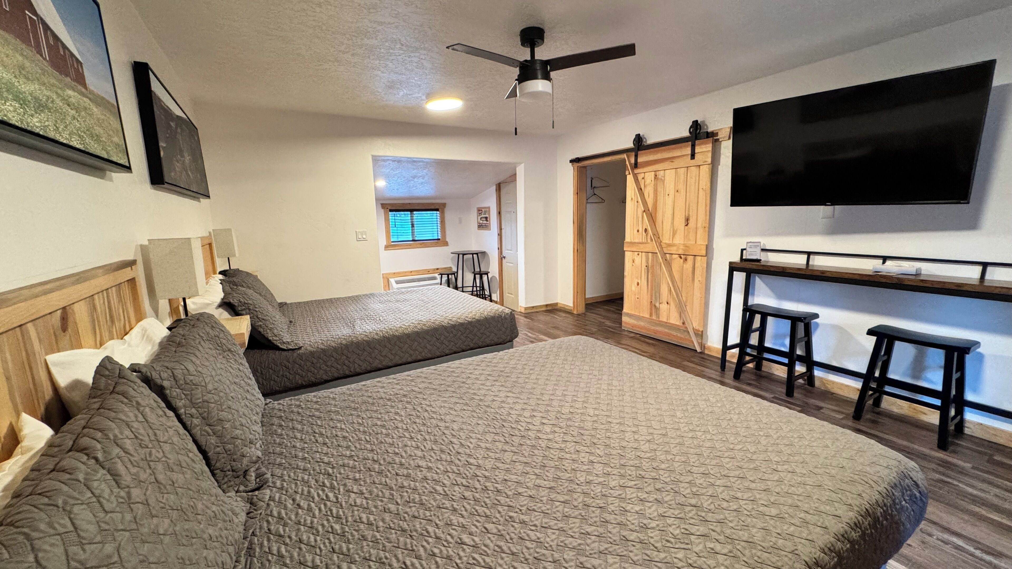 2 bedrooms, WiFi, bed sheets