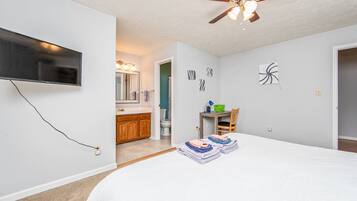 4 bedrooms, bed sheets