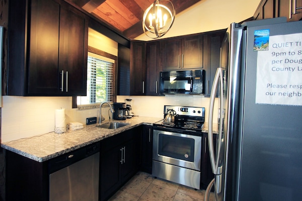 Condo, 3 Bedrooms | Private kitchen | Fridge, coffee/tea maker, toaster