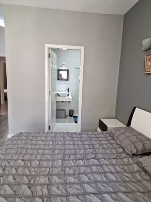 Departamento | 3 habitaciones, tabla de planchar con plancha y wifi gratis 