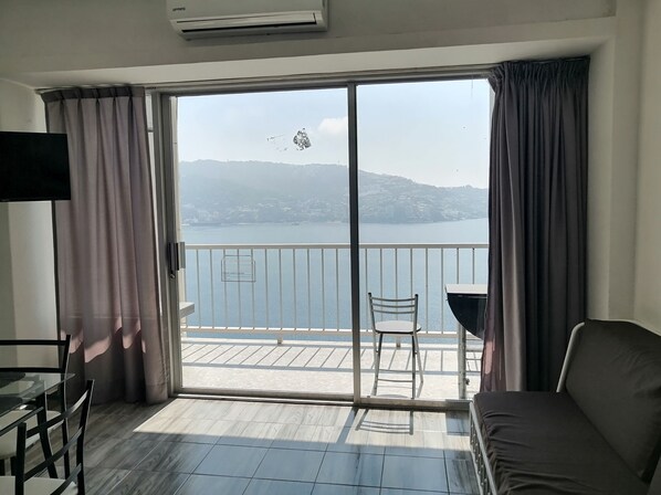 Apartment, 1 Bedroom, Accessible, Smoking | Balcony