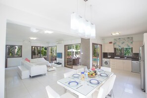 Villa, 4 Bedrooms, Private Pool, Garden View | Dining - Protaras Holiday Villa De1 (Ayia Napa)