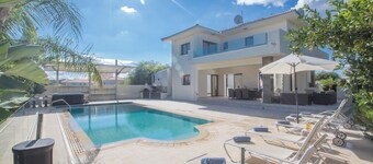Protaras Holiday Villa De1