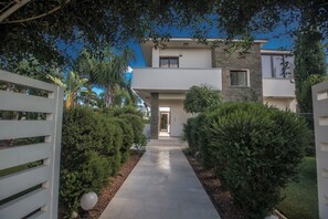 Villa, 4 Bedrooms, Private Pool, Garden View | Exterior - Protaras Holiday Villa De1 (Ayia Napa)