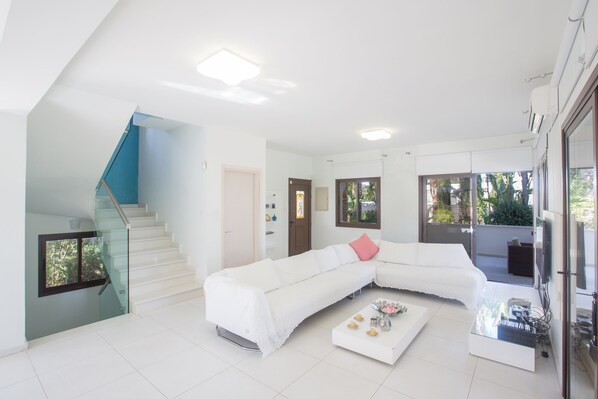 Villa, 4 Schlafzimmer, eigener Pool, Gartenblick