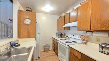 Condo, 3 Bedrooms | Private kitchen | Fridge, coffee/tea maker, toaster