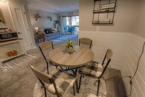 Condo, 1 Bedroom | Interior