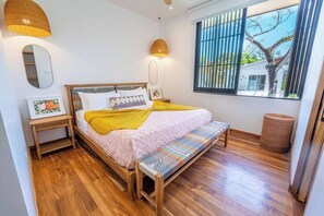 5 bedrooms, WiFi, bed sheets