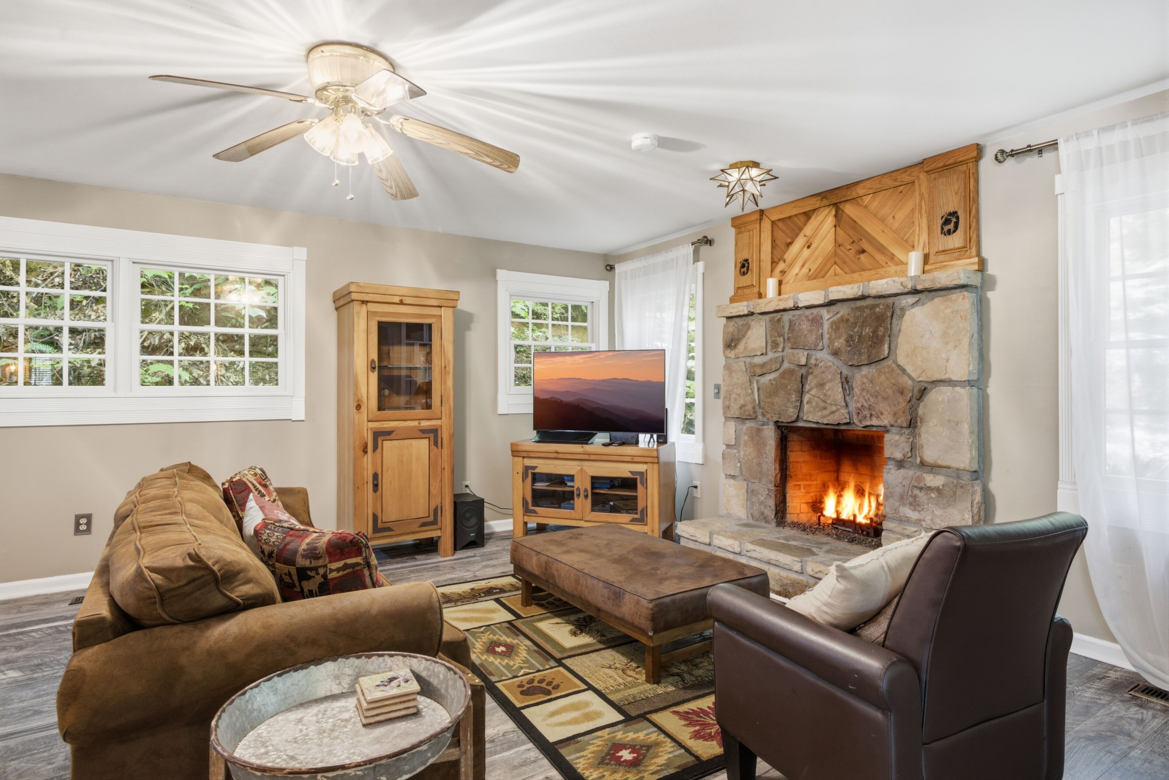 Chalet, 1 Bedroom | Living area | Smart TV