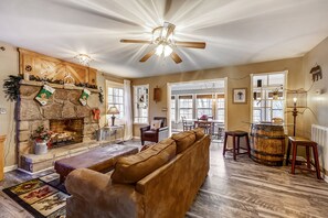 Chalet, 1 Bedroom | Living area - Spring Creek Cottage 1 Bedroom Chalet by RedAwning (Sevierville)