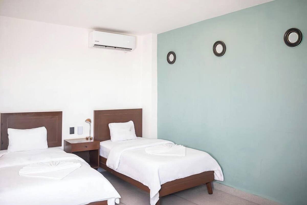 Coffres-forts dans les chambres, Wi-Fi gratuit, draps fournis