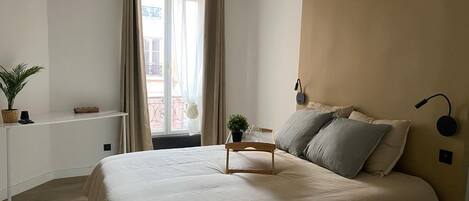 1 habitación, wifi y ropa de cama