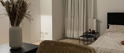 1 chambre, bureau, Wi-Fi, draps fournis