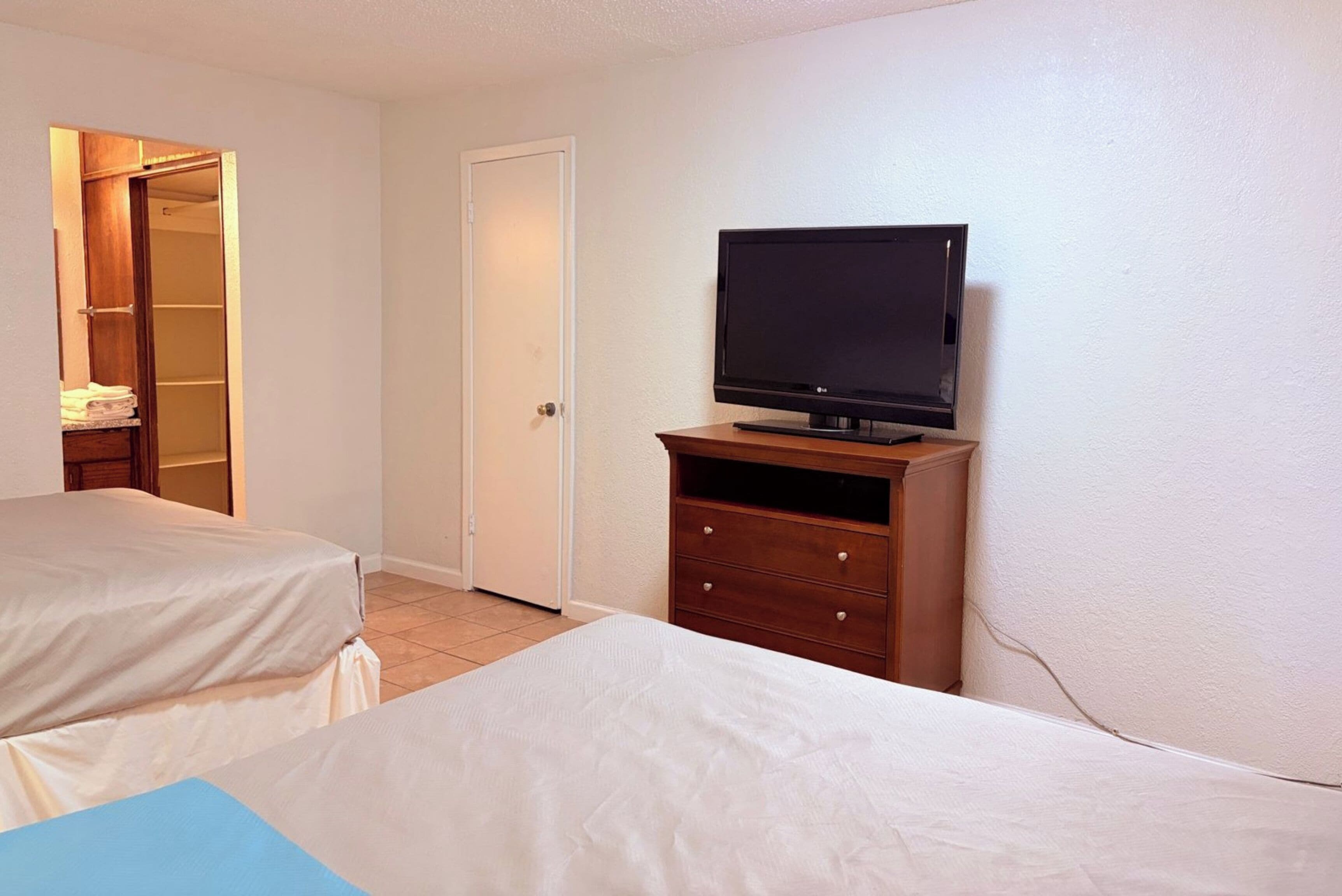 Zimmer, Nichtraucher, Kochnische (3 Full Beds) | Schreibtisch, kostenloses WLAN, Bettwäsche
