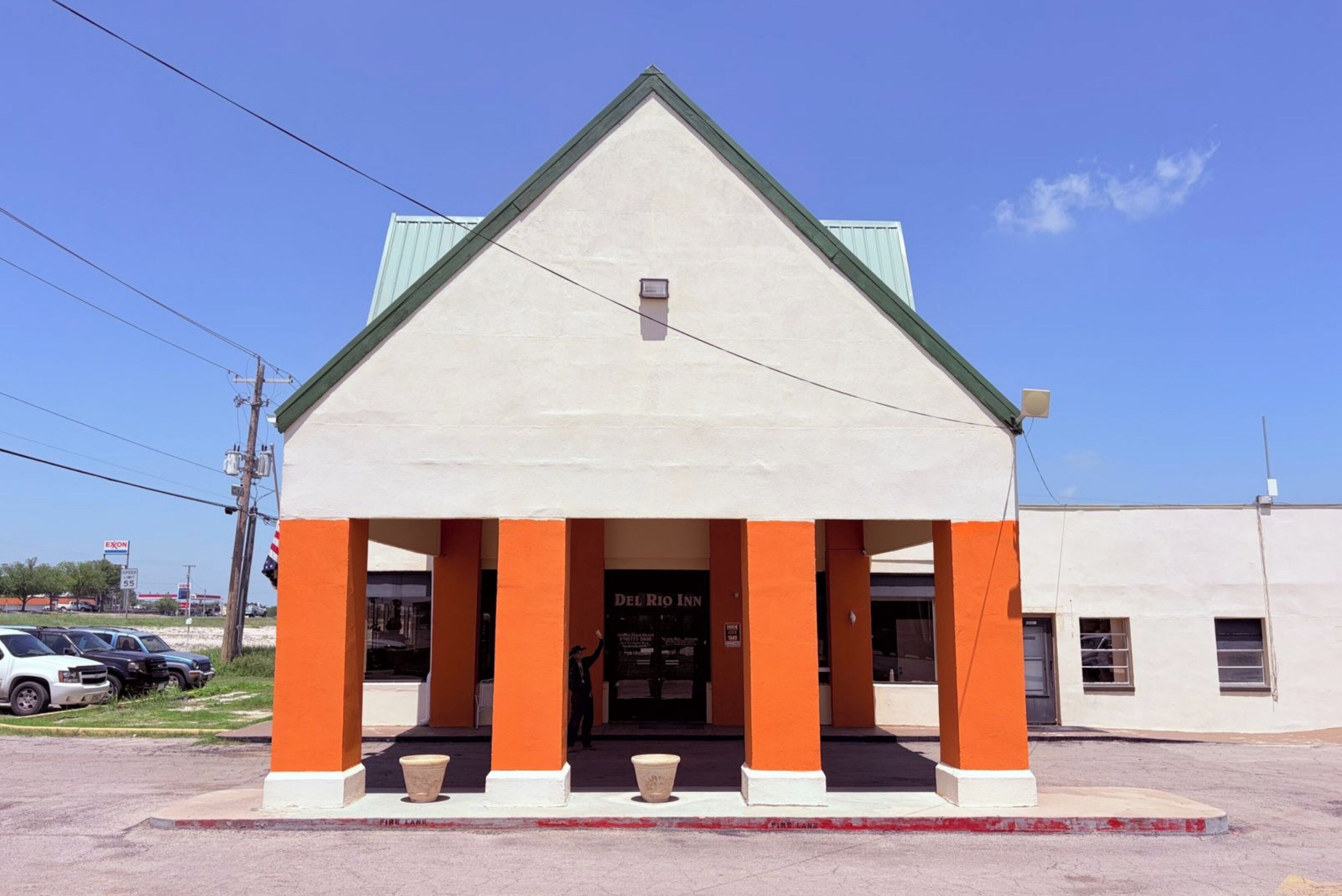 Fachada de la propiedad