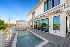 Beheizter Pool
