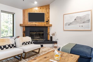 TV connectée, cheminée