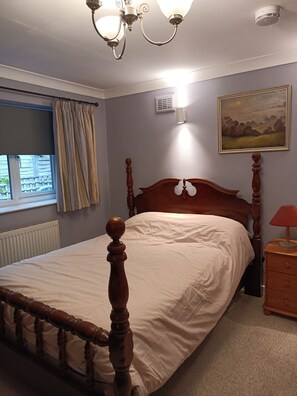 Hypo-allergenic bedding, individually decorated, individually furnished - Lowri Cottage BnB (Birmingham)