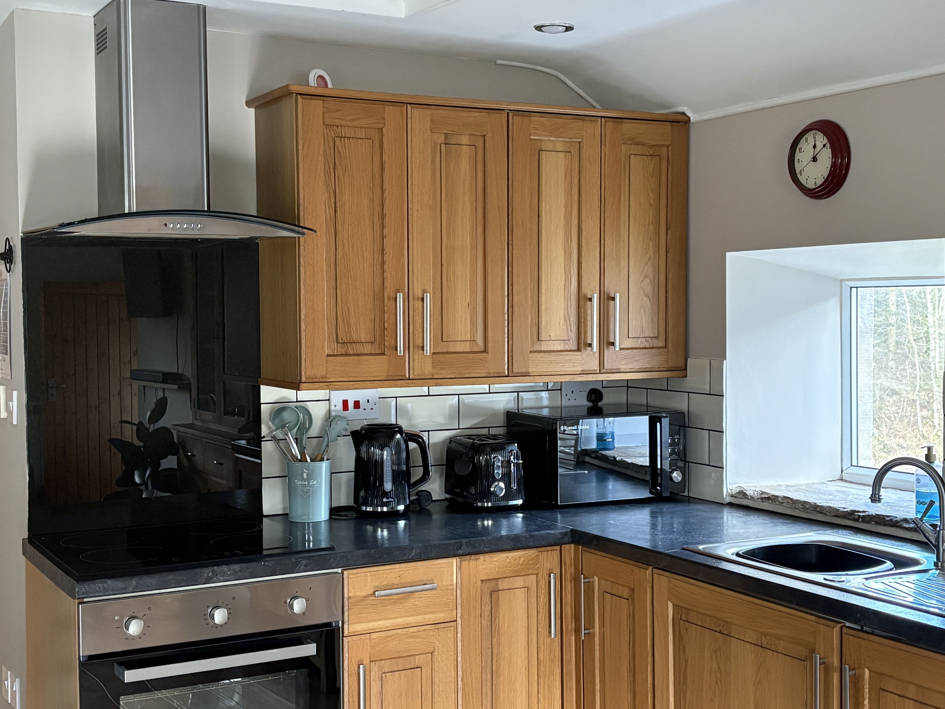 Fridge, microwave, oven, cookware/dishes/utensils