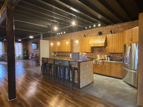 The Loft at 170 Main - Enough Room for Everyone!