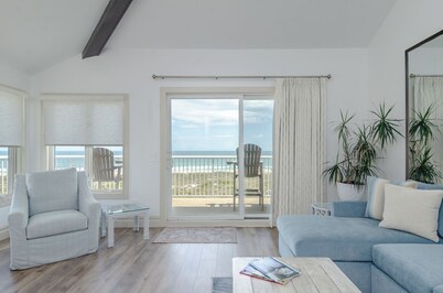 Stunning 2-story condo in Wrightsville Dunes!