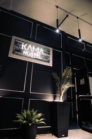 Reception - Kama Central Park Hostel (New York)