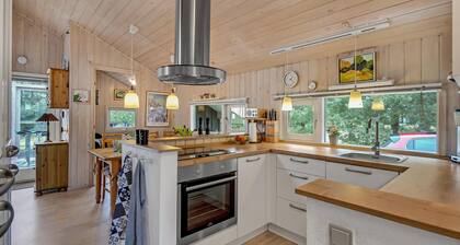 Lovely home in Hals with kitchen