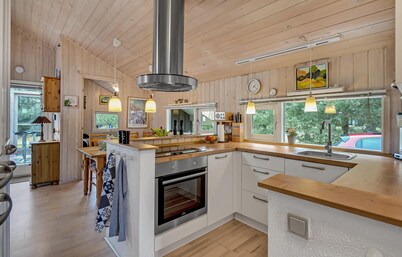 Lovely home in Hals with kitchen