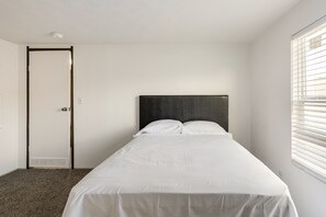 3 bedrooms, WiFi, bed sheets