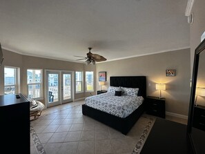 3 habitaciones, escritorio, tabla de planchar con plancha y wifi gratis 