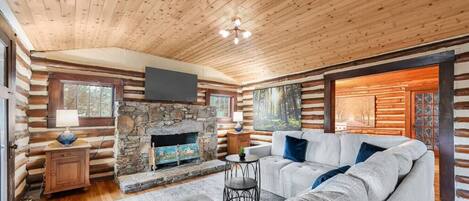 TV connectée, baby-foot, table de tennis de table, livres